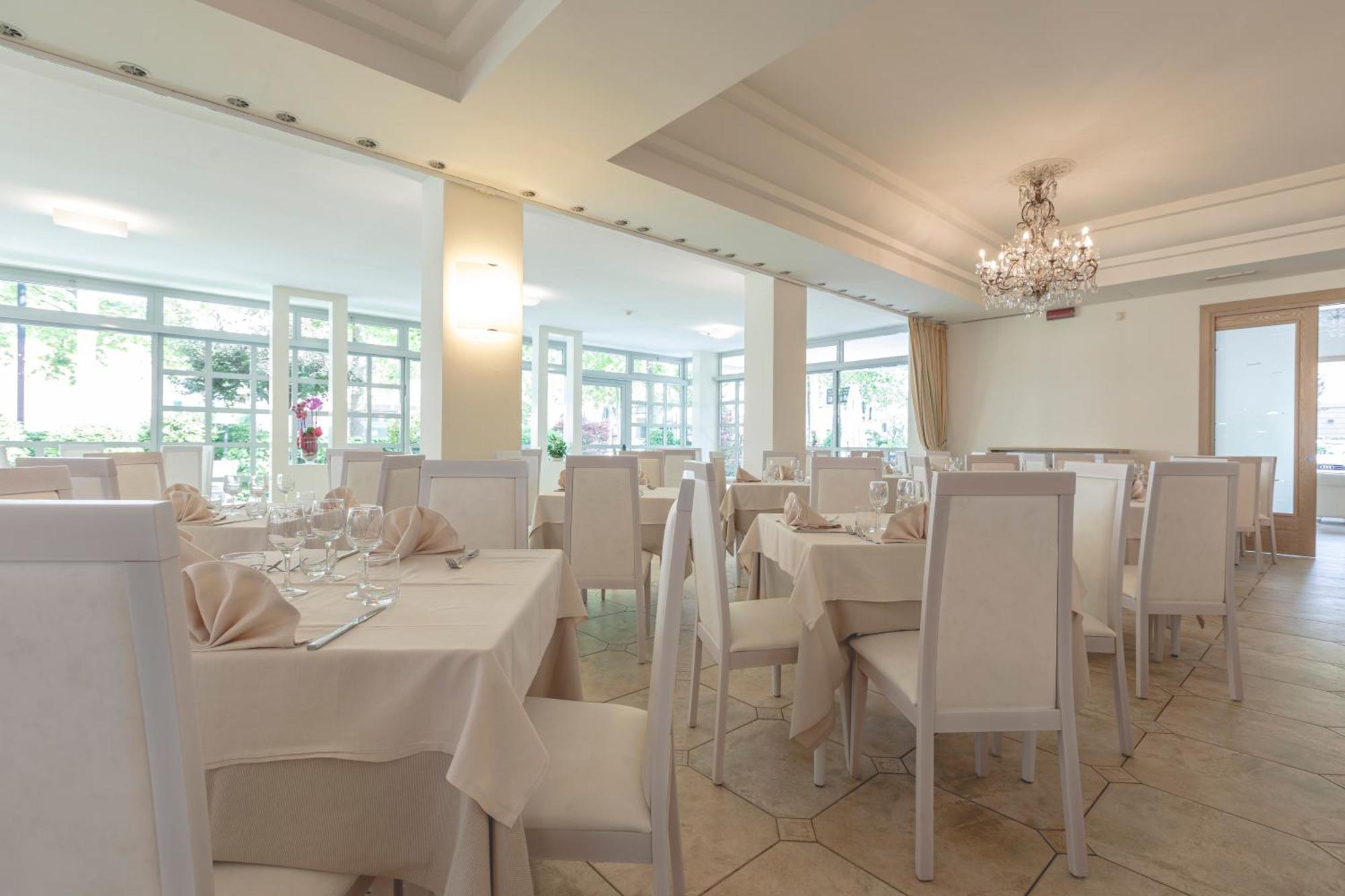 Hotel Athena Cervia Eksteriør billede