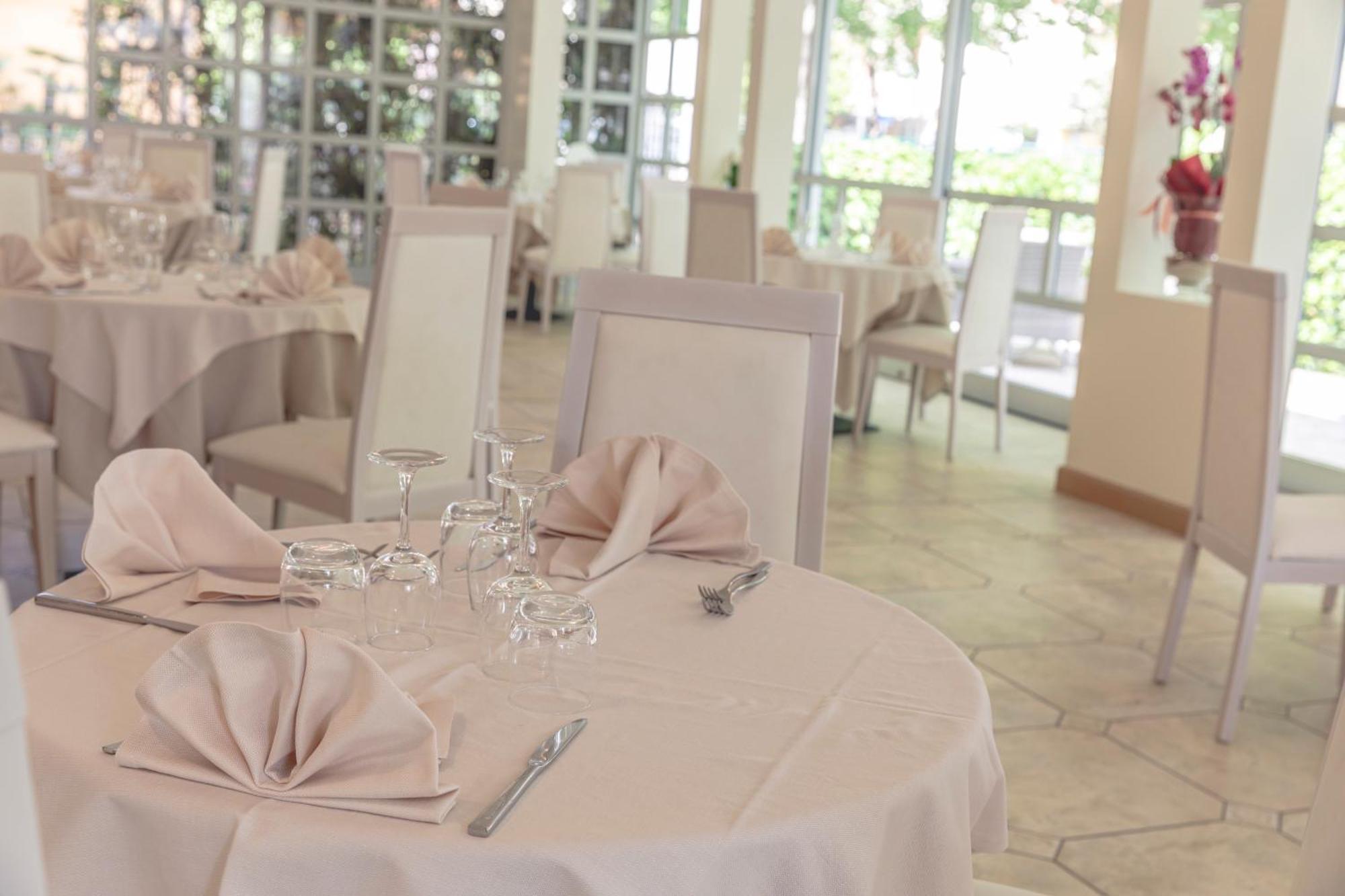 Hotel Athena Cervia Eksteriør billede