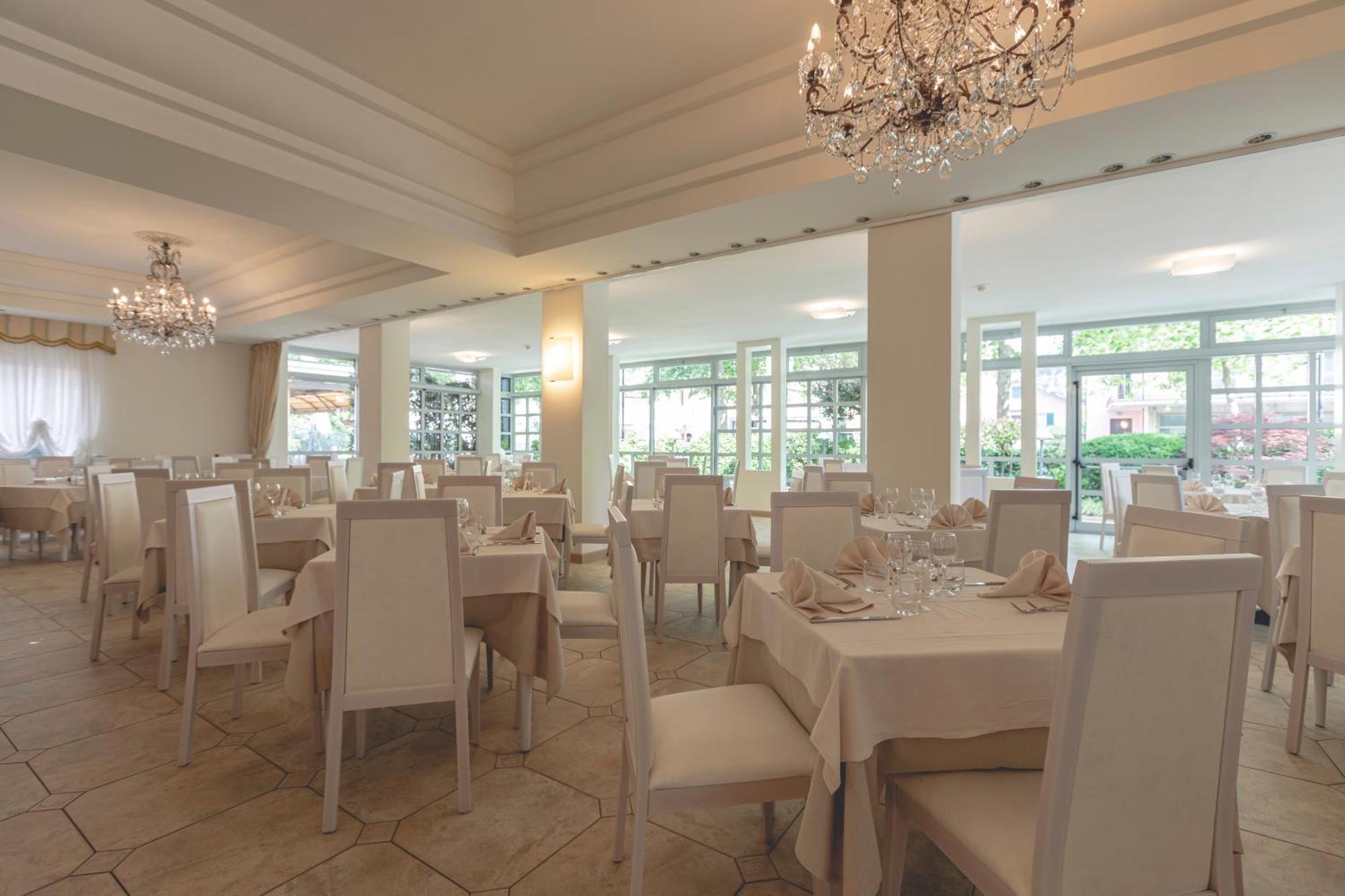 Hotel Athena Cervia Eksteriør billede
