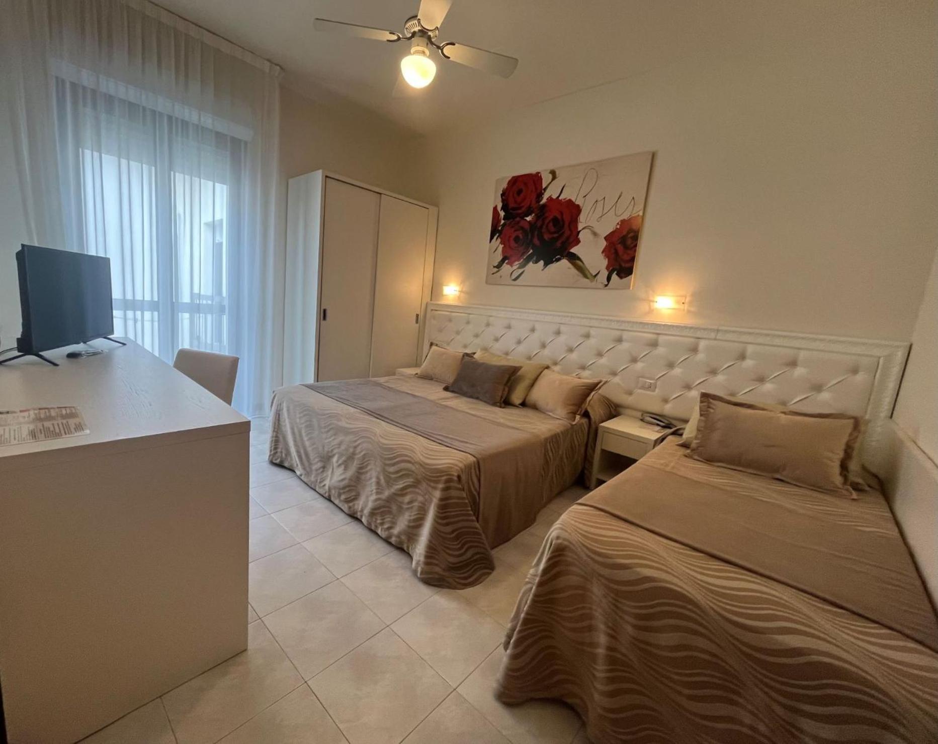 Hotel Athena Cervia Eksteriør billede