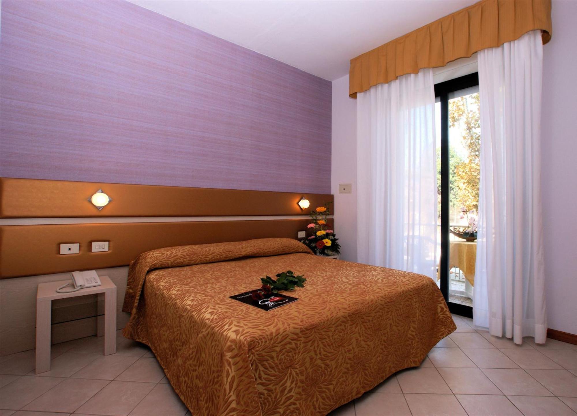 Hotel Athena Cervia Eksteriør billede