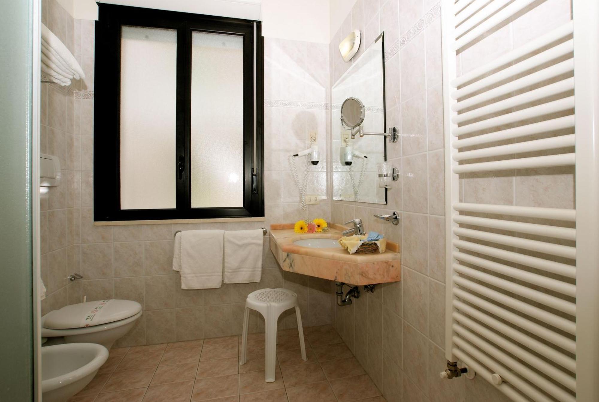 Hotel Athena Cervia Eksteriør billede