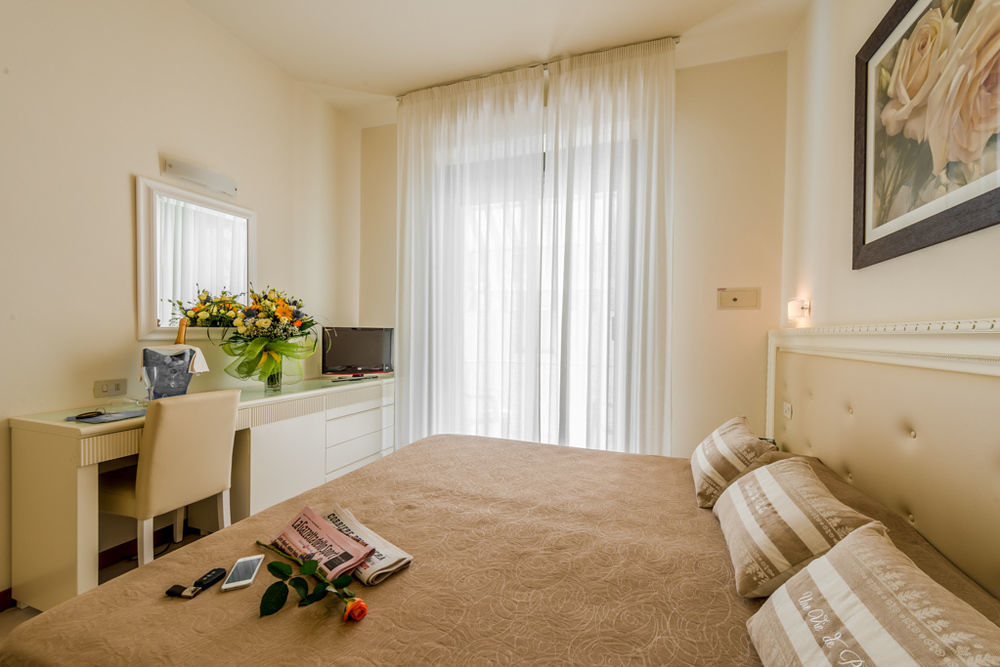 Hotel Athena Cervia Eksteriør billede